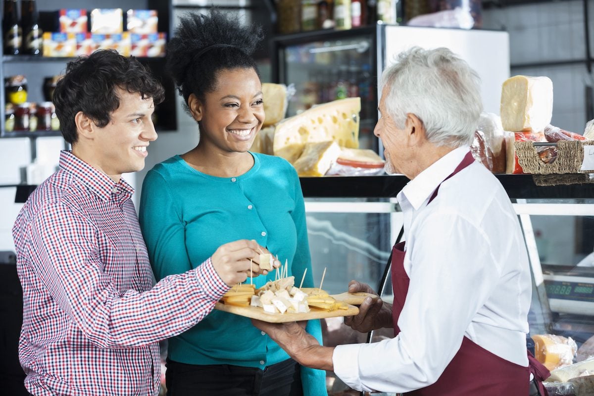 ¿Regalar Su Producto Aumenta Las Ventas?